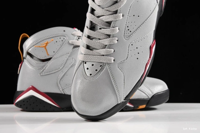 1st Kicks Cardinal 7 Reflective Jordan BV6281-006 Air 0821